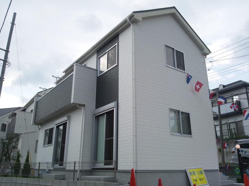 Local appearance photo. Local (10 May 2013) Shooting 1 Building