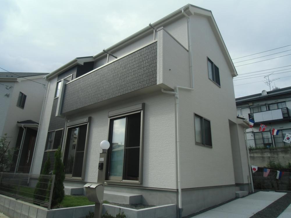 Local appearance photo. Local (10 May 2013) Shooting Building 2