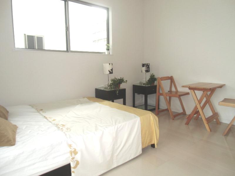 Non-living room. Local (10 May 2013) Shooting