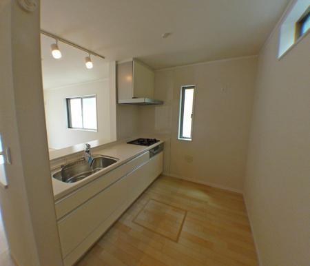 Same specifications photo (kitchen)