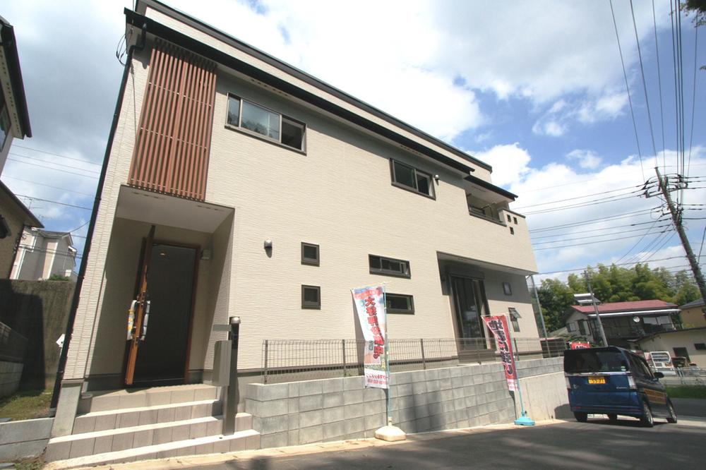 Sale already cityscape photo. Local (August 2013) Shooting