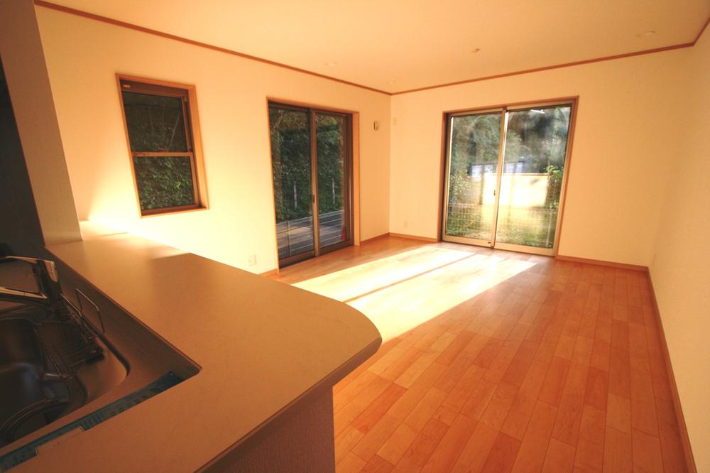 Living. Local (10 May 2013) Shooting