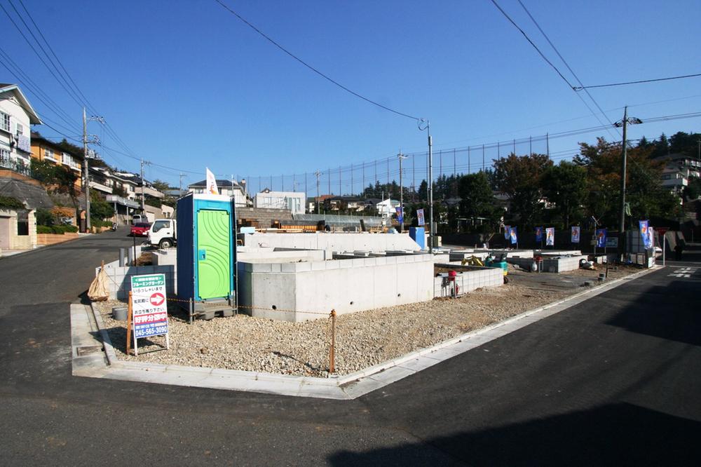 Local photos, including front road. Local (11 May 2013) Shooting