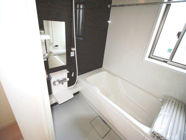 Same specifications photo (bathroom). Same specifications