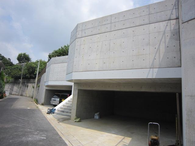 Local photos, including front road. Local (July 2013) Shooting