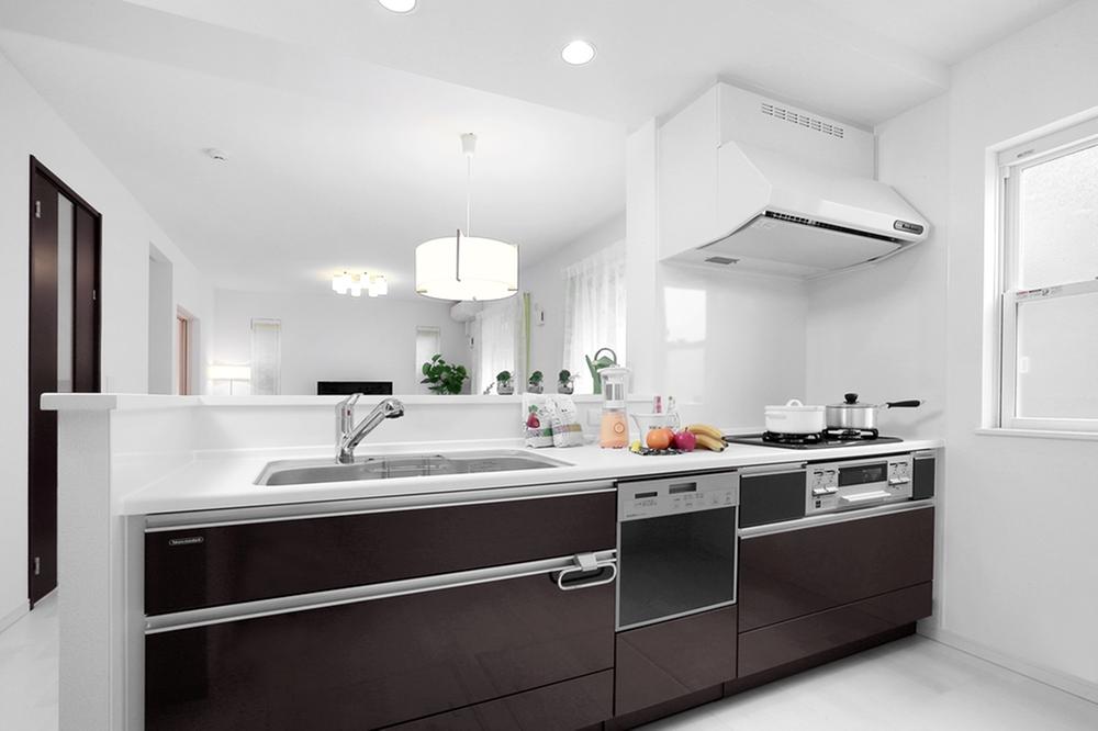 Kitchen.  ■ Dining kitchen kitchen open kitchen to bounce communication with family.  ※ Model home (October 2013 shooting)