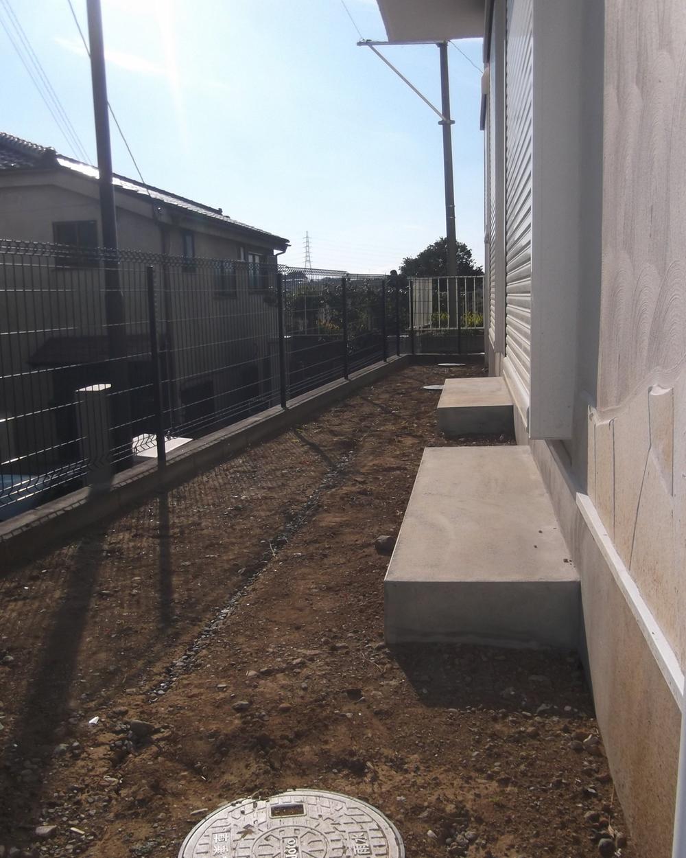 Garden. Local (11 May 2013) Shooting You can start gardening as a hobby While touching the soil I tried to feel the smile and per yang family! ?