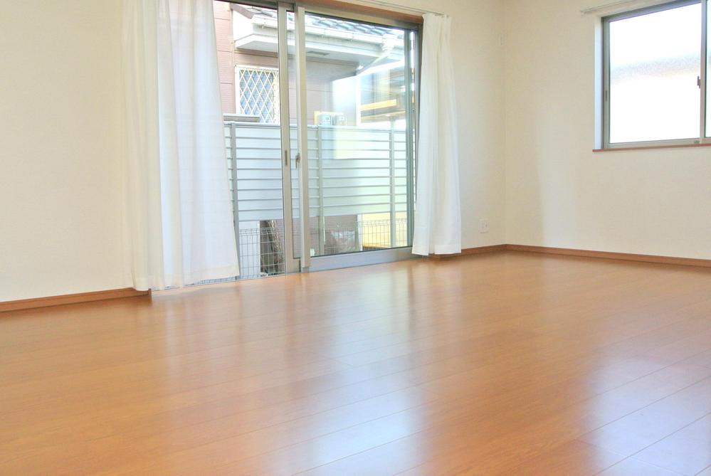 Living. Building 2 17 quires living