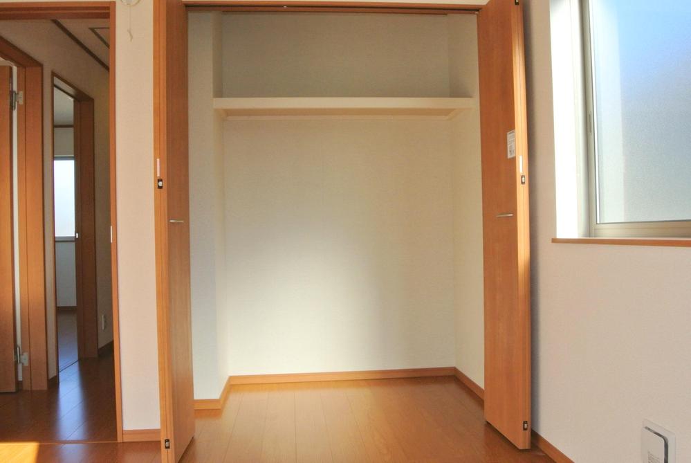 Receipt. Storage abundant closet