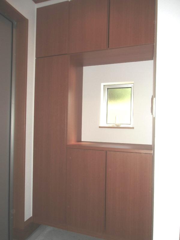 Entrance. Local (10 May 2013) Shooting