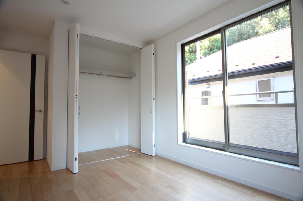 Non-living room. Western-style to large storage, Bright rooms! here, Do Who do you try to your room?