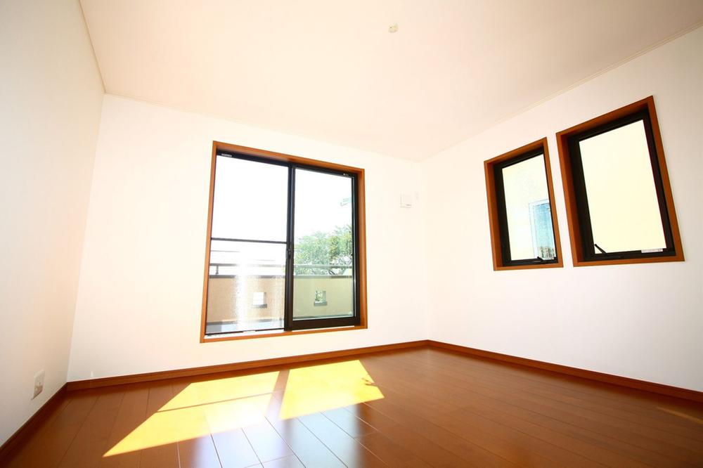 Non-living room. Indoor (September 2013) Shooting 5 Building Master bedroom with a walk-in closet is there 8 pledge.