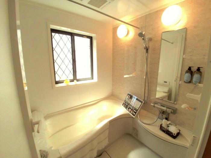 Bathroom. With bathroom dryer (3 Building)