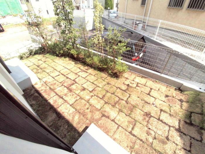 Garden. A garden Home (3 Building)