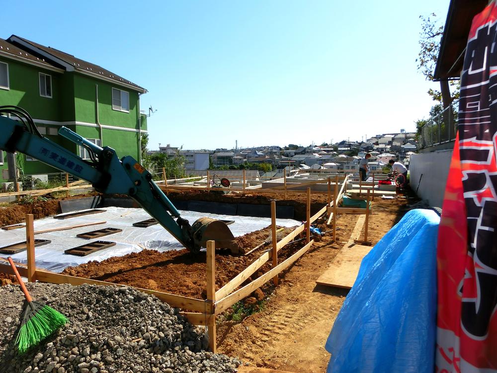 Local appearance photo. Local (10 May 2013) Shooting