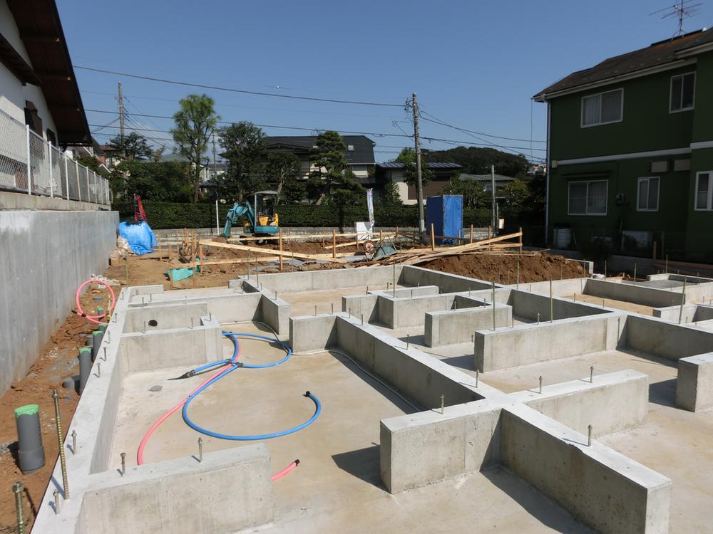 Local appearance photo. Local (10 May 2013) Shooting