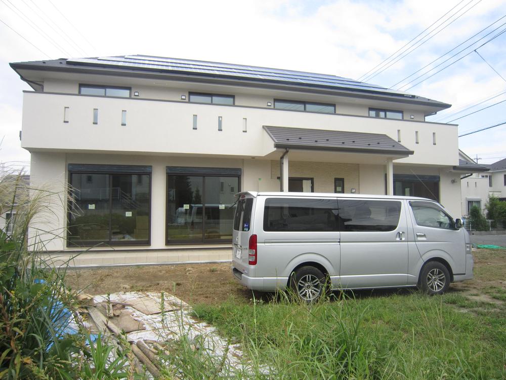 Local appearance photo. Spacious garden on the south side is the best part ☆