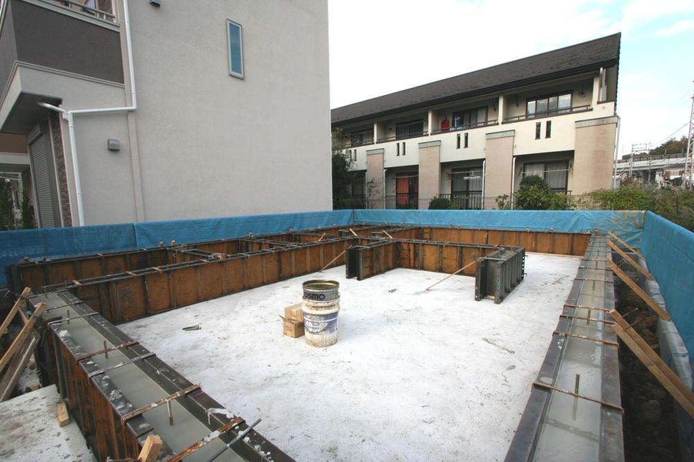 Local appearance photo. Local (11 May 2013) Shooting