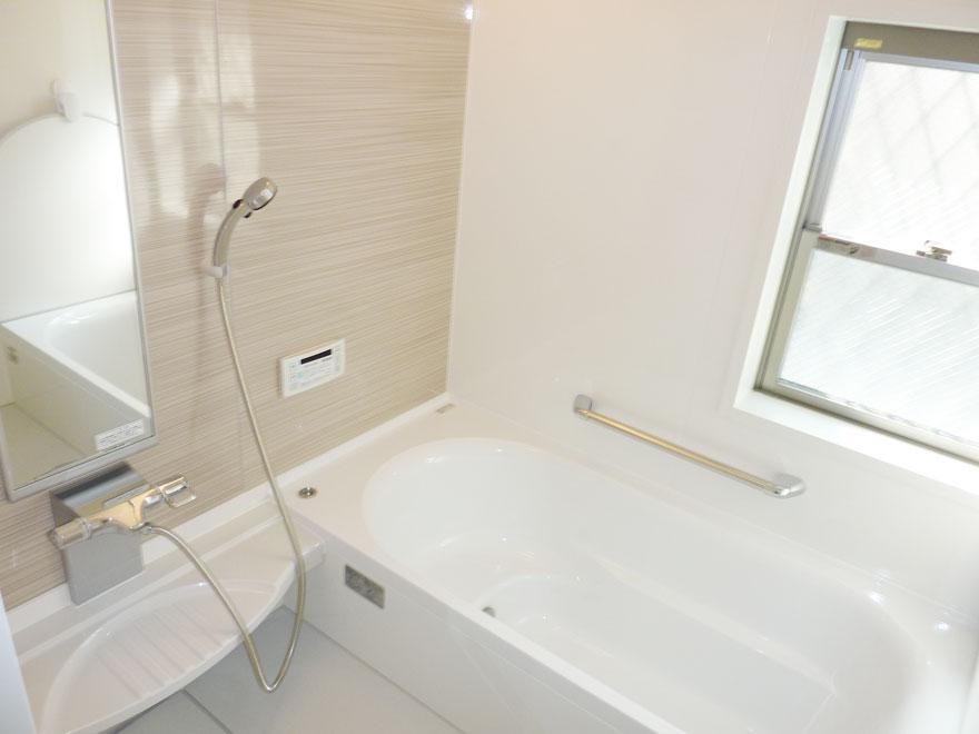 Bathroom. 1 Building