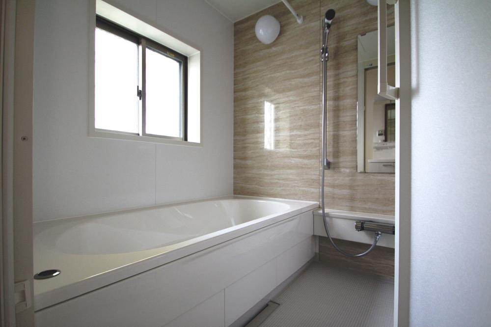 Bathroom. Local (September 2013) Shooting