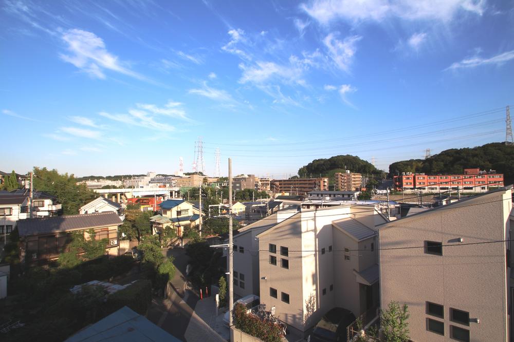 View photos from the dwelling unit. Local (September 2013) Shooting