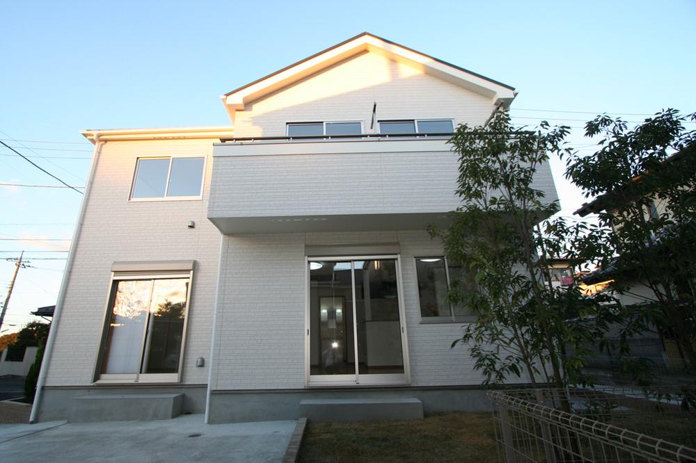 Local appearance photo. Local (11 May 2013) Shooting