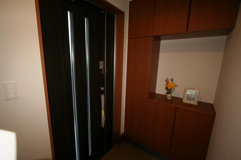 Entrance. Local (11 May 2013) Shooting