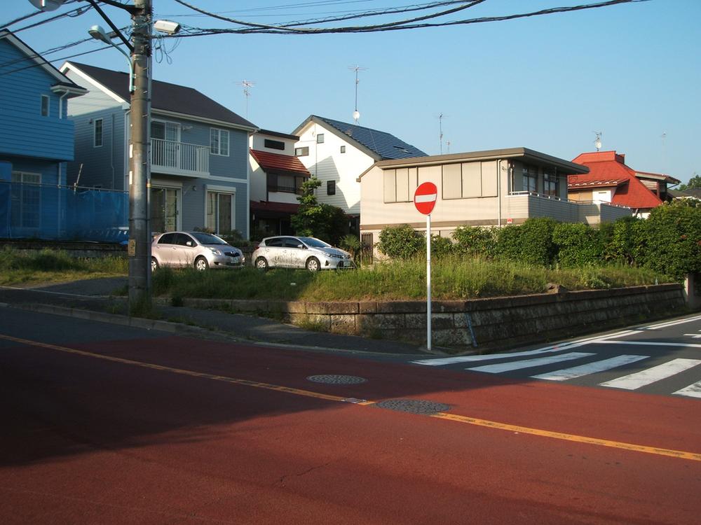 The entire compartment Figure. Local (May 2013) Shooting