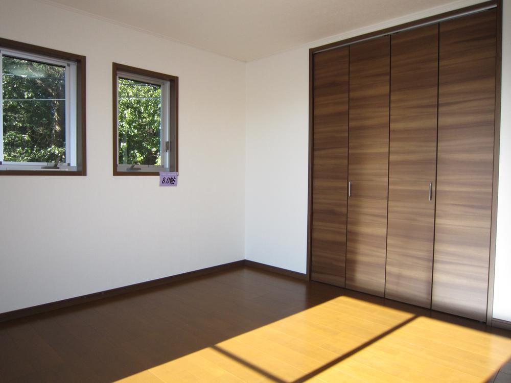 Non-living room. Spacious closet 4 Building