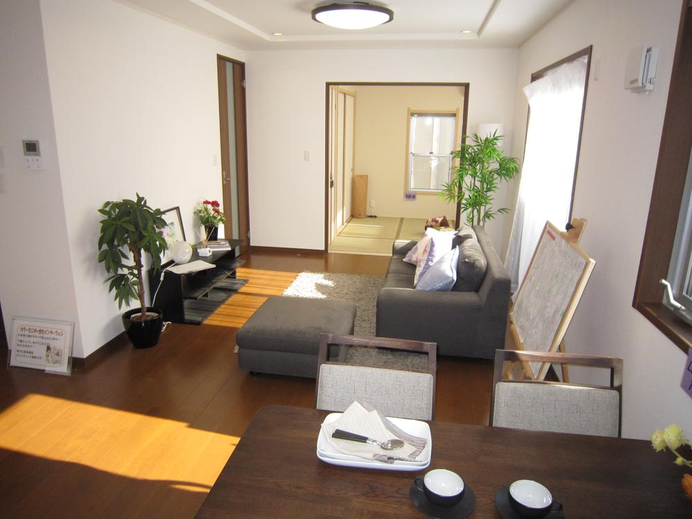 Living. Bright living room. 4 Building