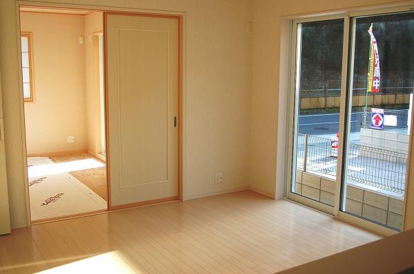 Same specifications photos (Other introspection)