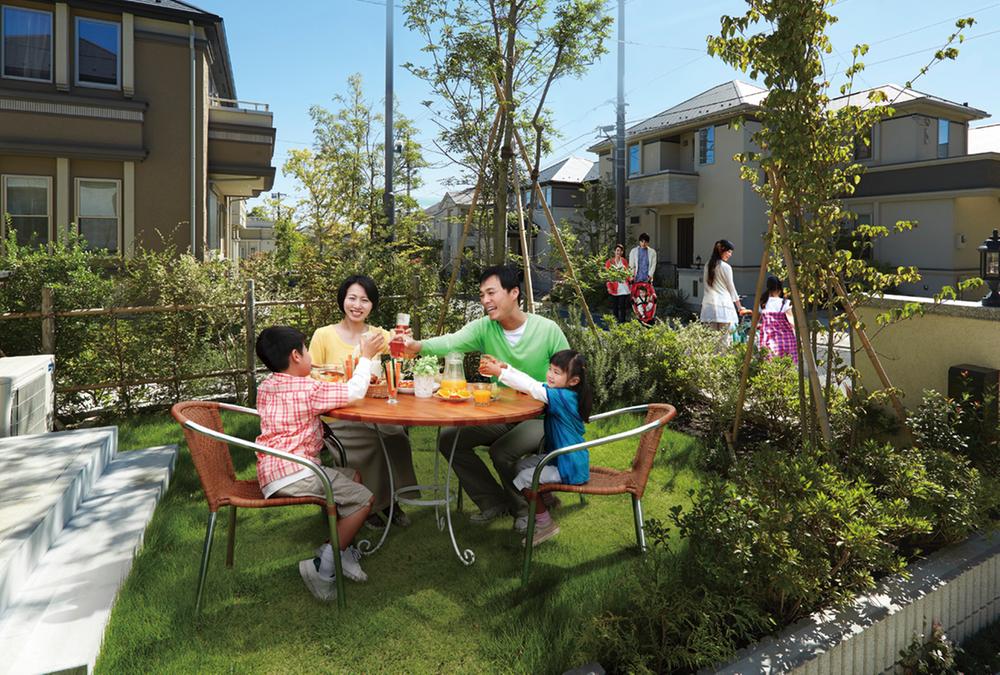 Local appearance photo. Odakyu line "Kasuga field" station walk 6 ~ 8 minutes, Keio Sagamihara Line "Wakabadai" station walk 13 ~ 15 minutes, 2 station 2 line Available. Town of parenting with excellent environment.  ※ Local (September shooting 2013) is a composite of the person.