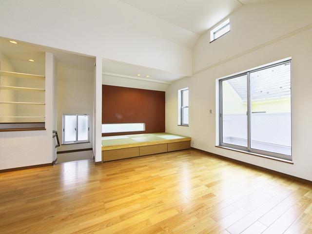 Other. The interior of the wall uses natural mineral 100% of Europe plaster. The floor material we use natural wood composite flooring, Is comfortable and smooth texture, such as want with touch.