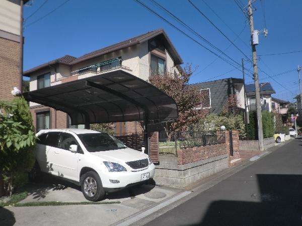Streets around. 100m neighborhood houses to neighborhood houses