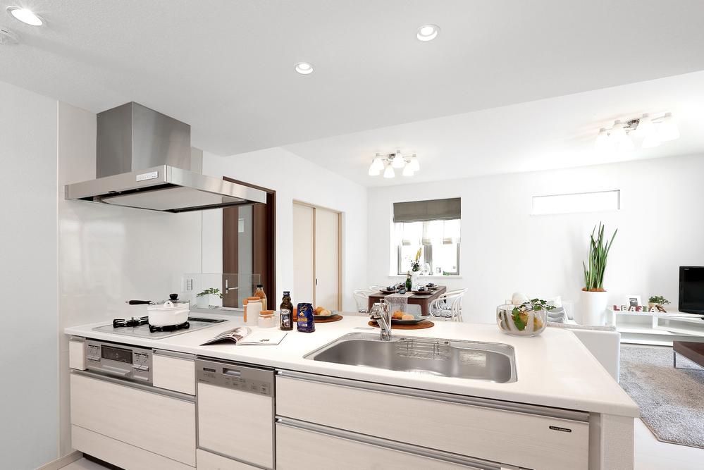 Kitchen.  ■ kitchen While the cuisine, Open kitchen that communication with family deepens. Model home (August 2013) Shooting