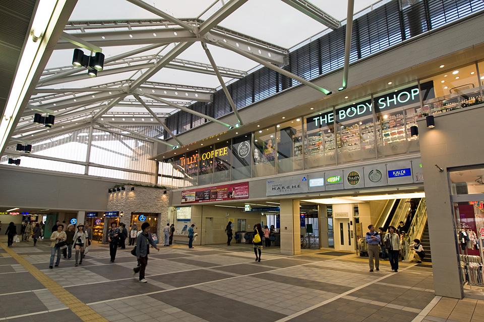 station. ShinYuri months 1840m express station to hill stations, You can also walk up to ShinYuri months hill station ☆