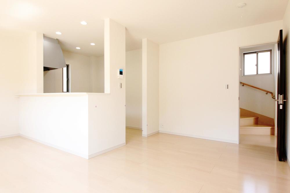 Living. Same specifications