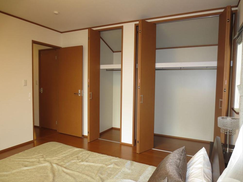 Receipt. 3 Building second floor Western-style room in the closet