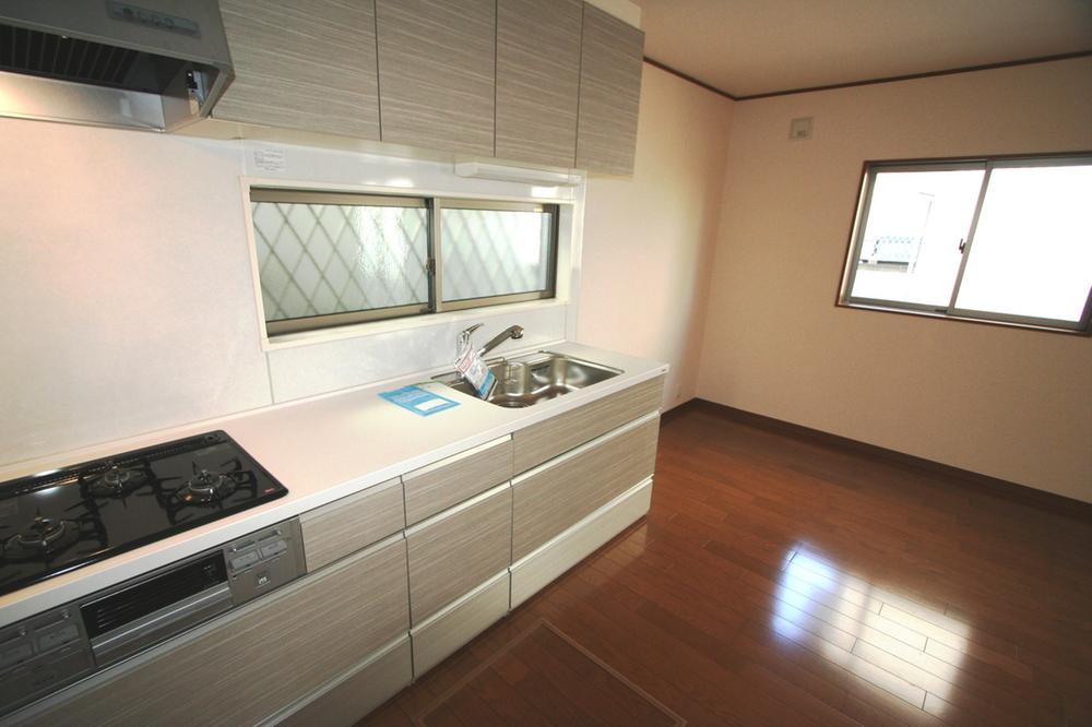 Kitchen. Local (12 May 2013) Shooting