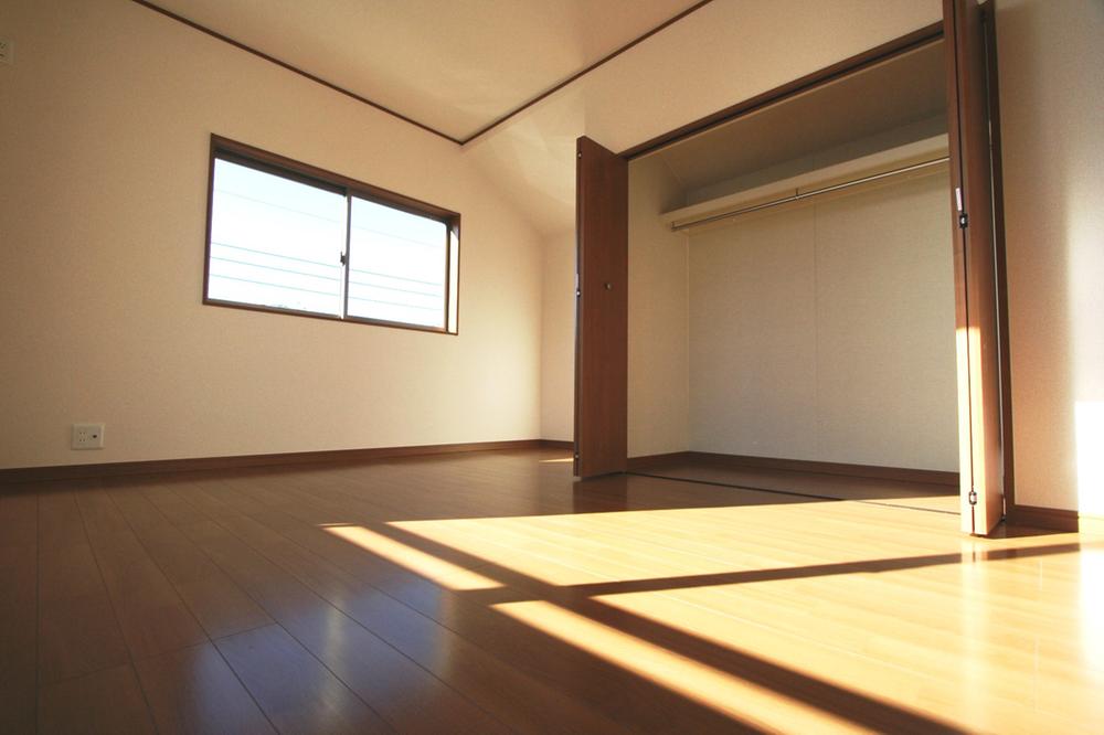 Non-living room. Local (12 May 2013) Shooting