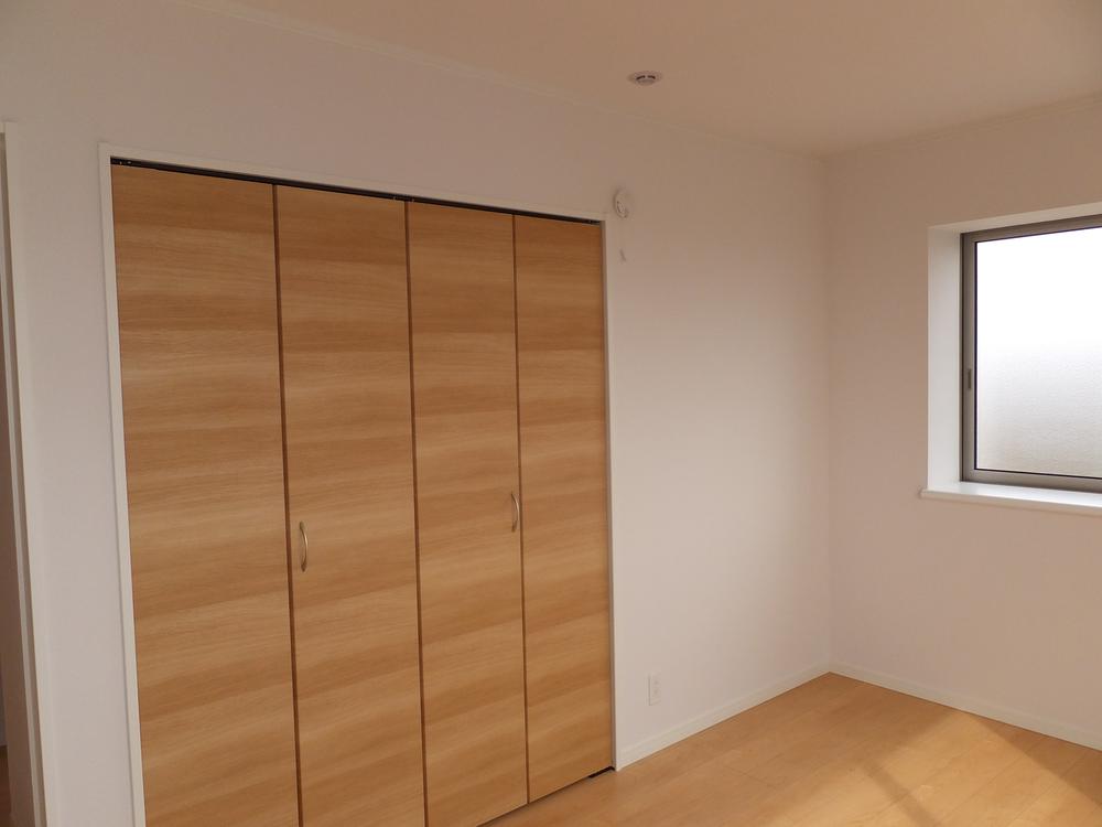 Non-living room. Indoor (11 May 2013) Shooting