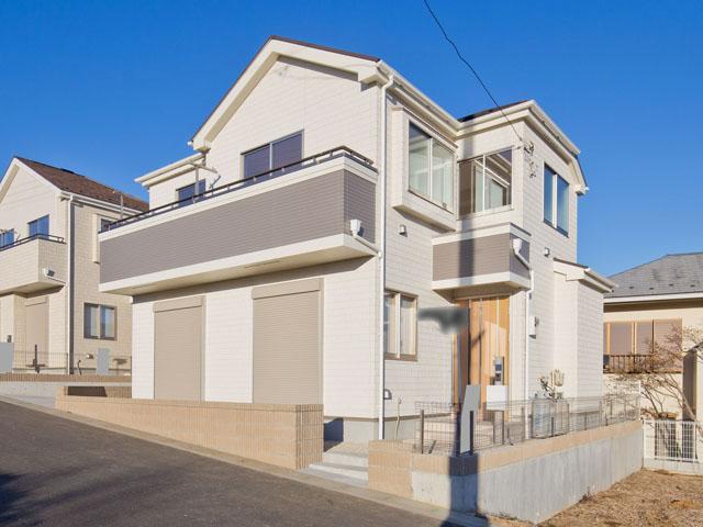 Local appearance photo. Local (12 May 2013) Shooting