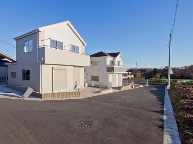 Local appearance photo. Local (12 May 2013) Shooting