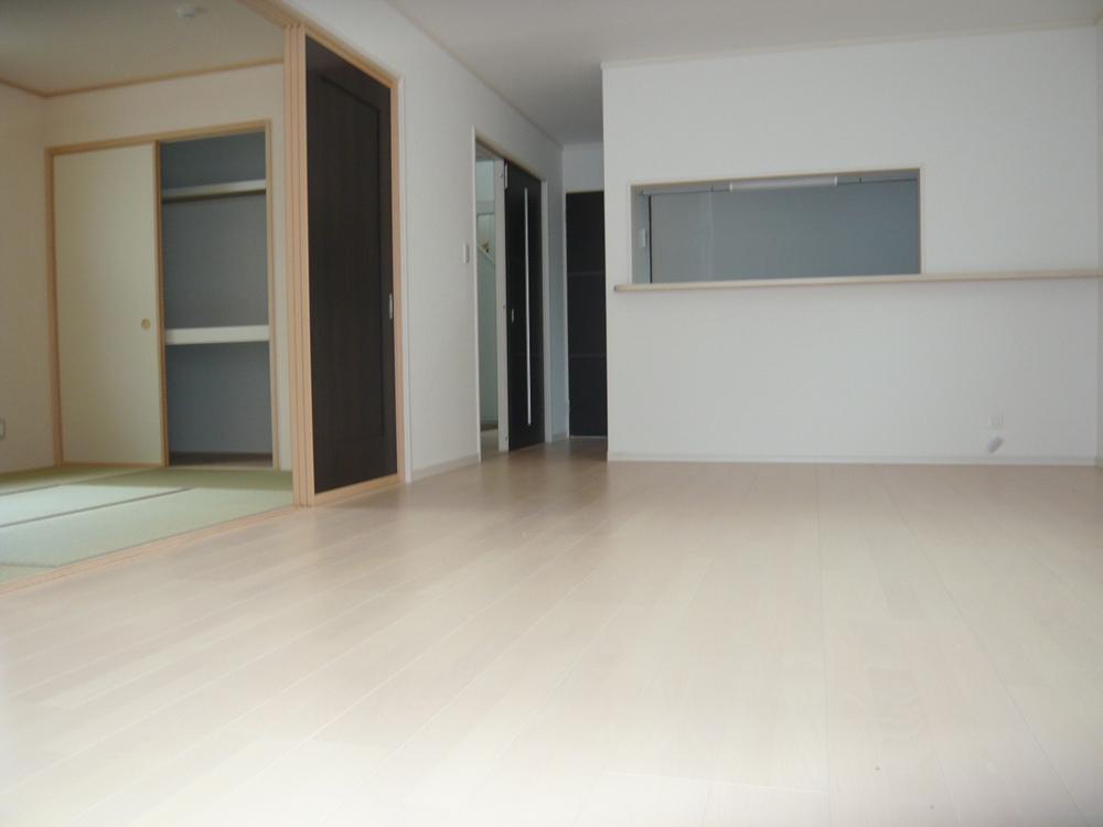 Same specifications photos (living). ( Building) same specification