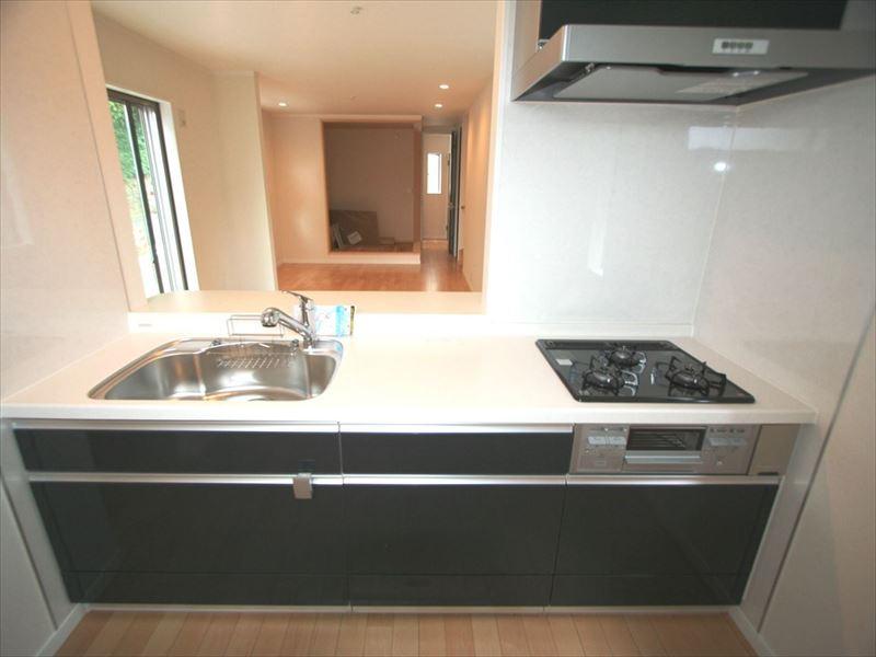 Same specifications photo (kitchen)