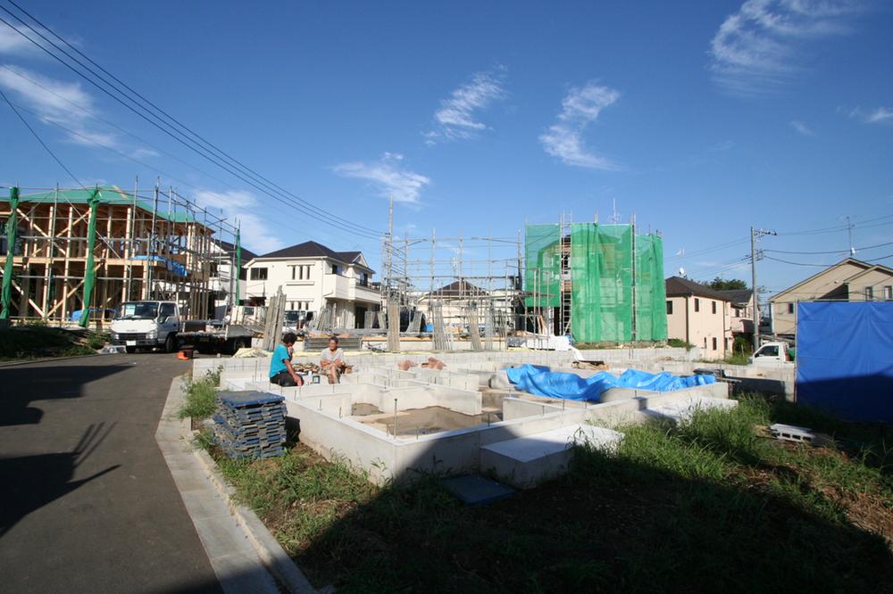 Local photos, including front road. Local (September 2013) Shooting