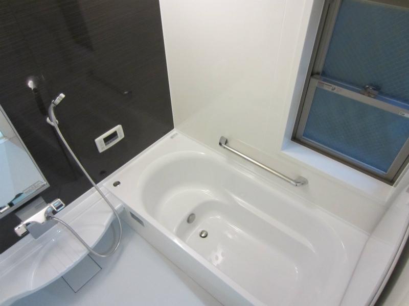 Bathroom. Indoor (11 May 2013) Shooting