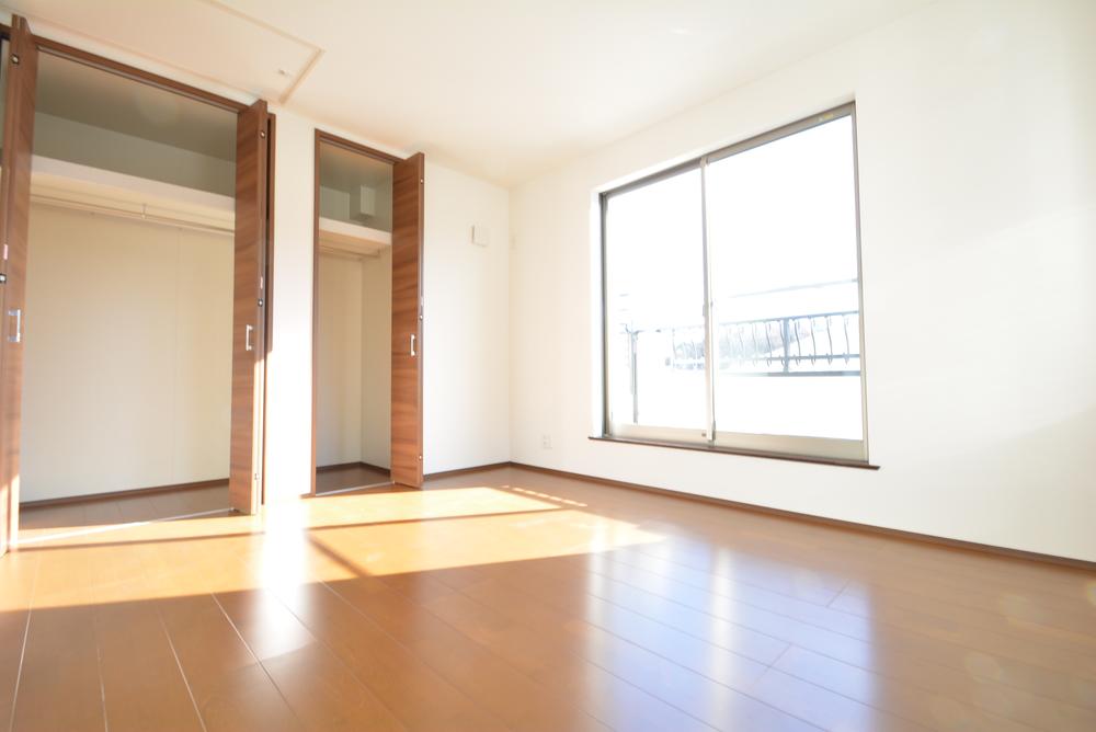 Non-living room. The second floor of the Western-style is also a good hit yang