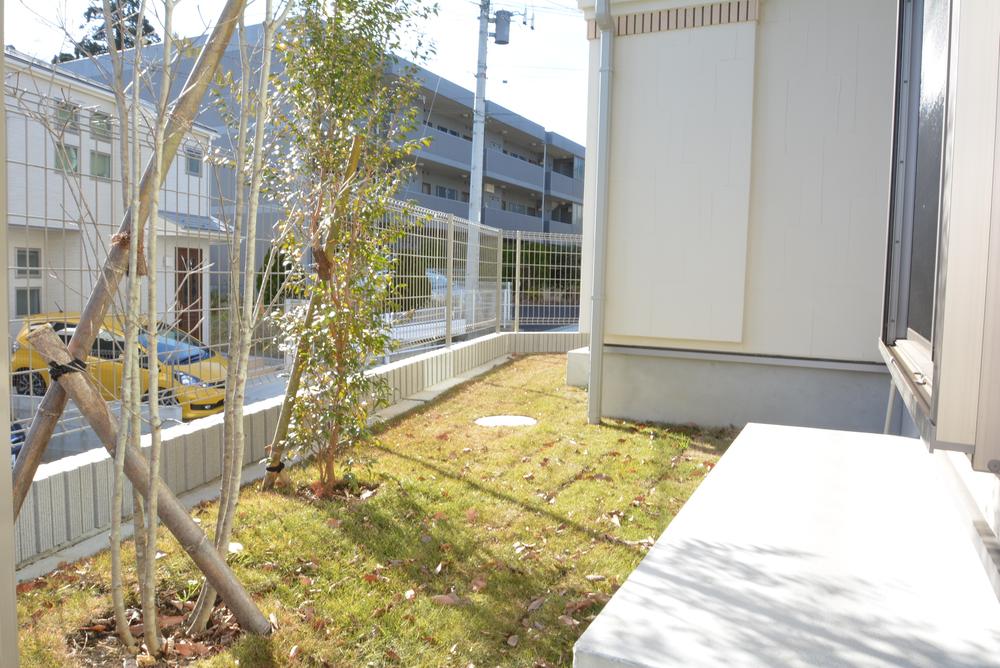 Garden. It is the south side of your garden ☆ Widely it is not but, It is possible a little gardening ☆