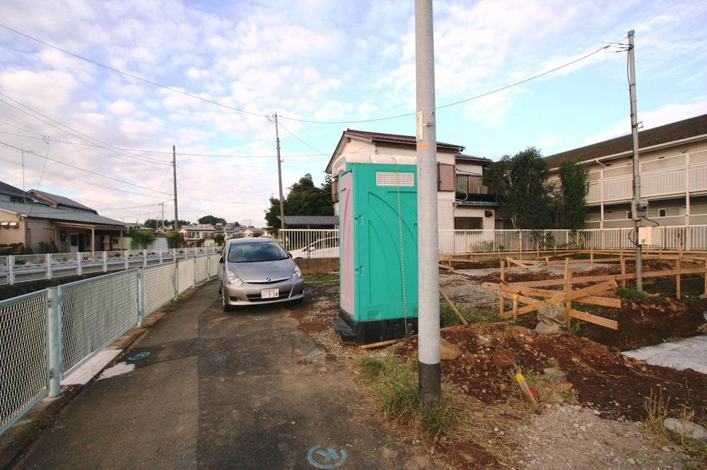 Local photos, including front road. Local (10 May 2013) Shooting